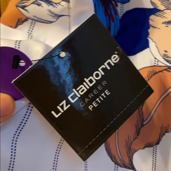 WHITE STRIPE FLORAL TOP!! - Picture 7 of 8